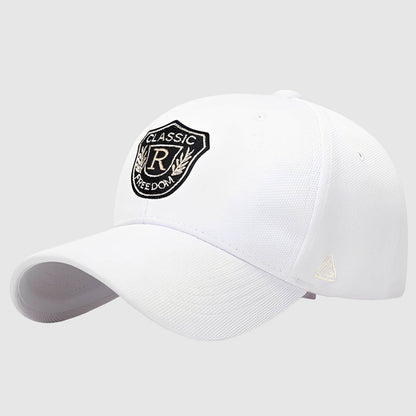Casquette « CLASSIC » – broderie dorée et style urbain