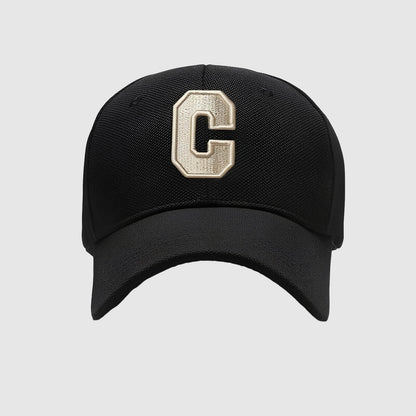 Casquette lettre C – simple, mode et facile à porter