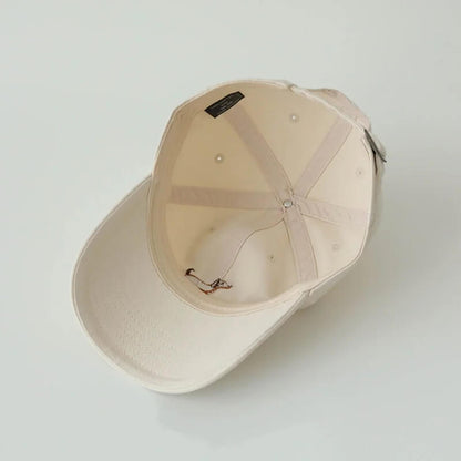 Casquette teckel brodé – casual et pleine de caractère