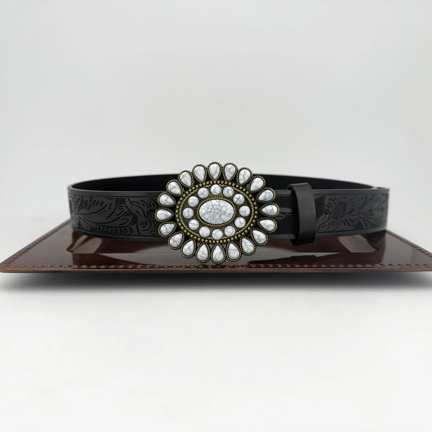 Ceinture cowboy en cuir aux détails turquoise