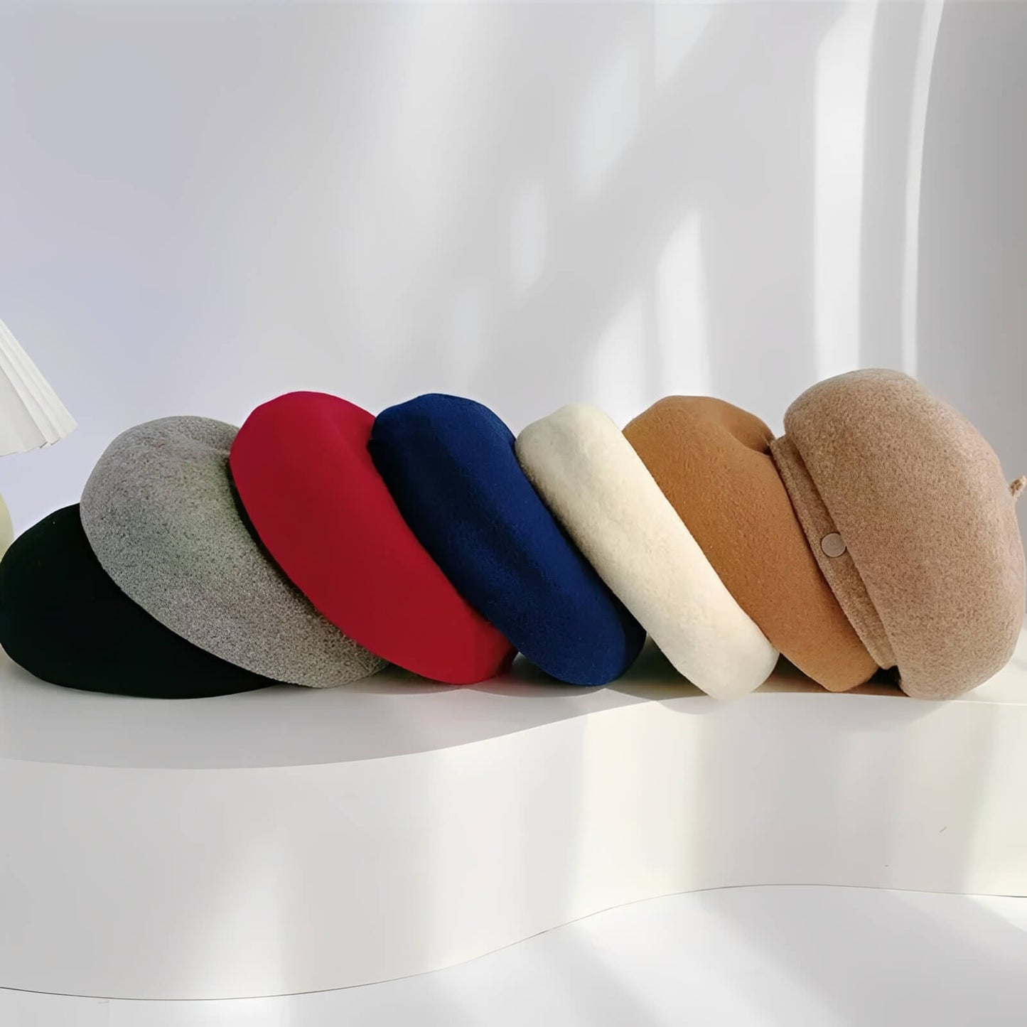 Béret en laine feutrée pour femme au style art français rétro
