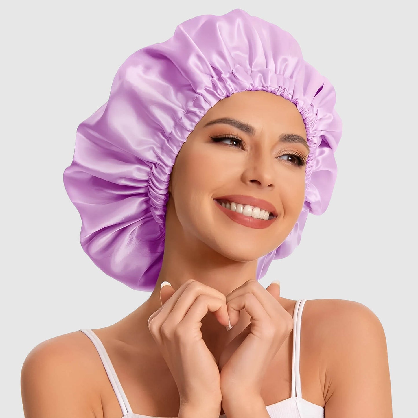 Bonnet en satin – soin capillaire doux et élégant pour cheveux bouclés