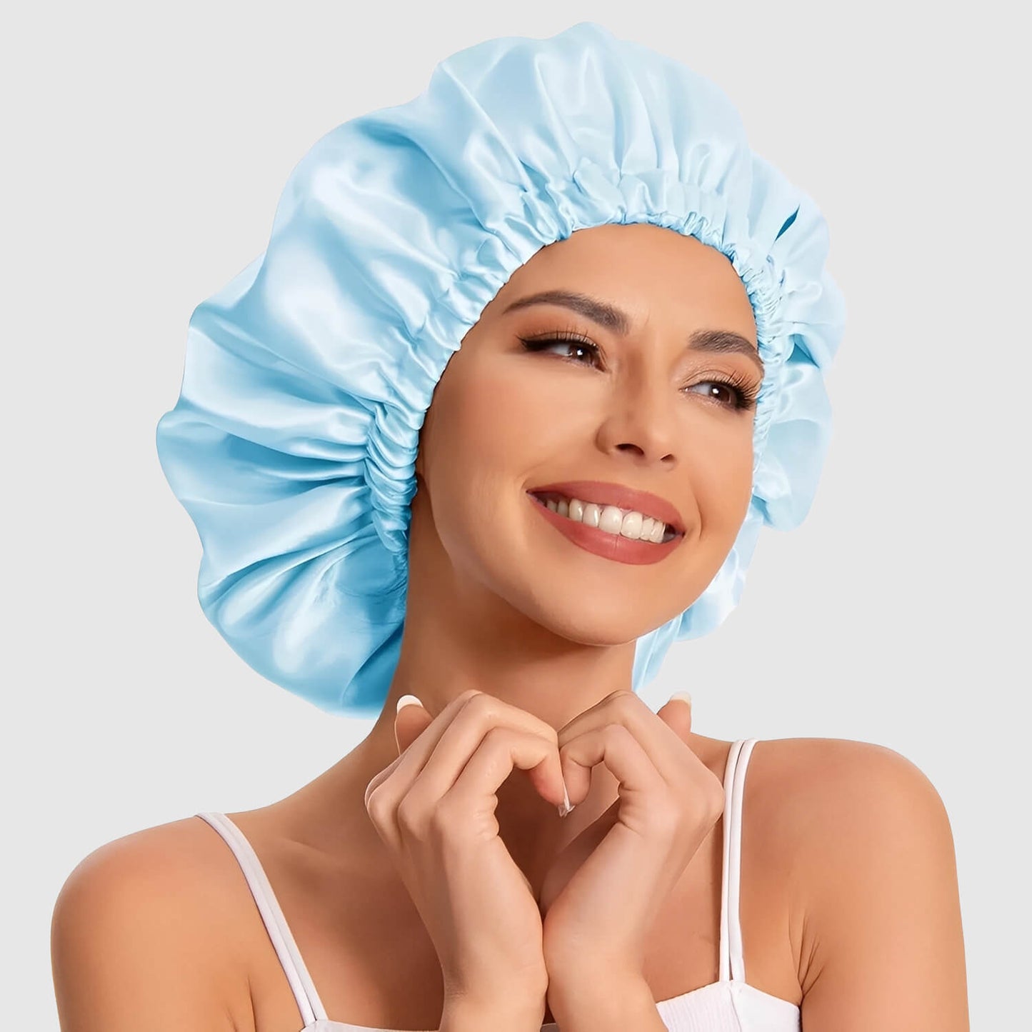 Bonnet en satin – soin capillaire doux et élégant pour cheveux bouclés