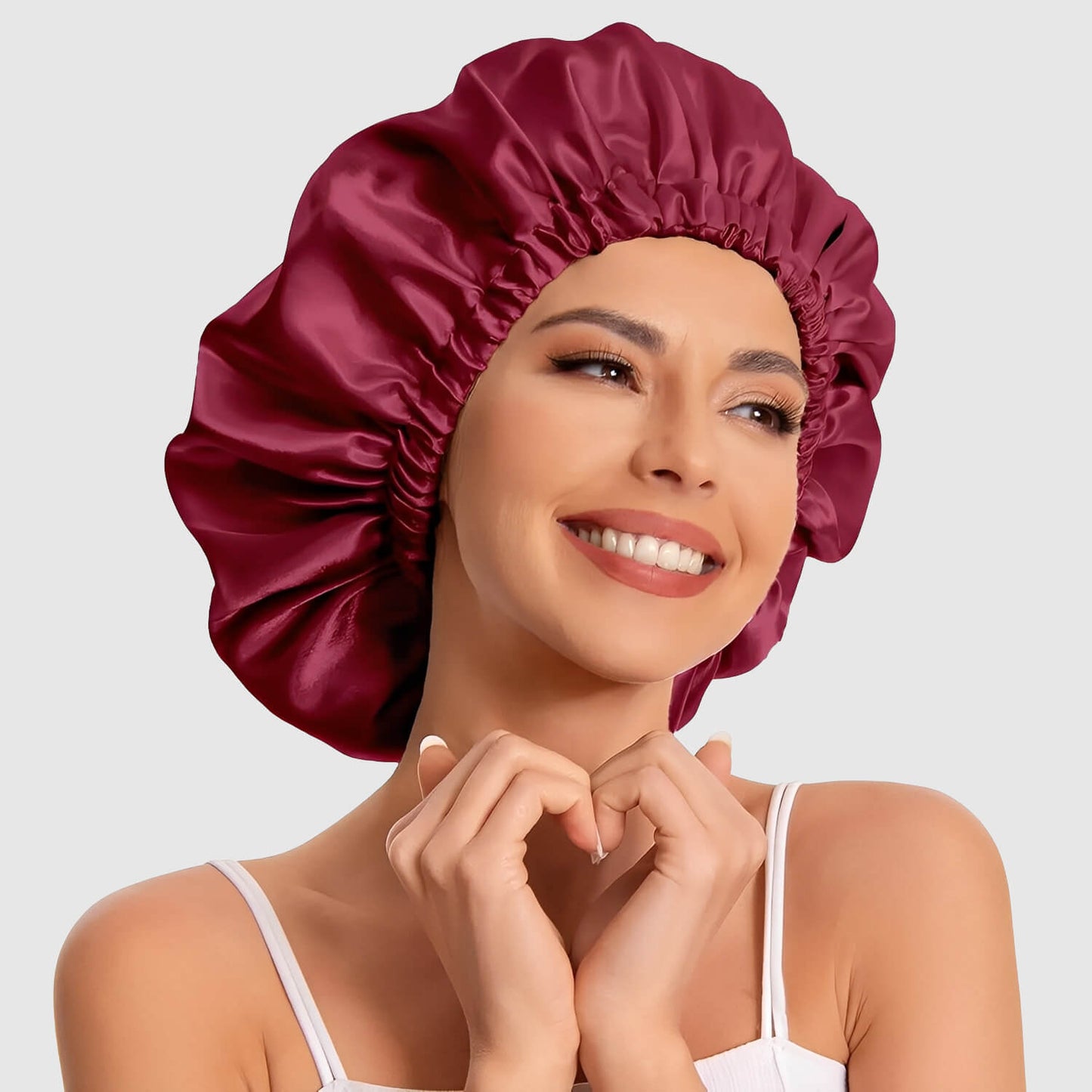 Bonnet en satin – soin capillaire doux et élégant pour cheveux bouclés