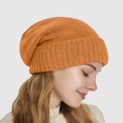 Bonnet femme en laine pure doublé satin – douceur et élégance hivernale