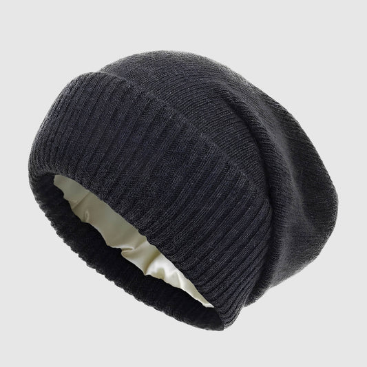 Bonnet femme en laine pure doublé satin – douceur et élégance hivernale