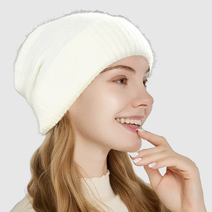 Bonnet femme en laine pure doublé satin – douceur et élégance hivernale