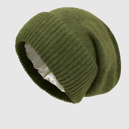 Bonnet femme en laine pure doublé satin – douceur et élégance hivernale