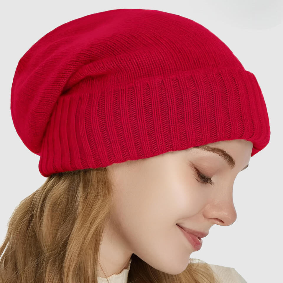 Bonnet femme en laine pure doublé satin – douceur et élégance hivernale