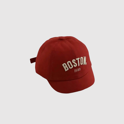 Casquette bébé à lettre brodée – rouge et gris