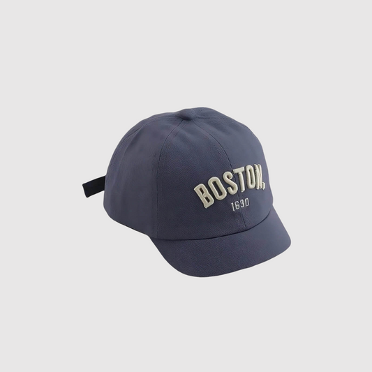 Casquette bébé à lettre brodée – rouge et gris