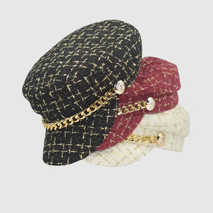 Casquette gavroche à chaîne – tweed à carreaux pour un look chic