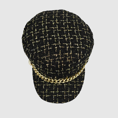 Casquette gavroche à chaîne – tweed à carreaux pour un look chic