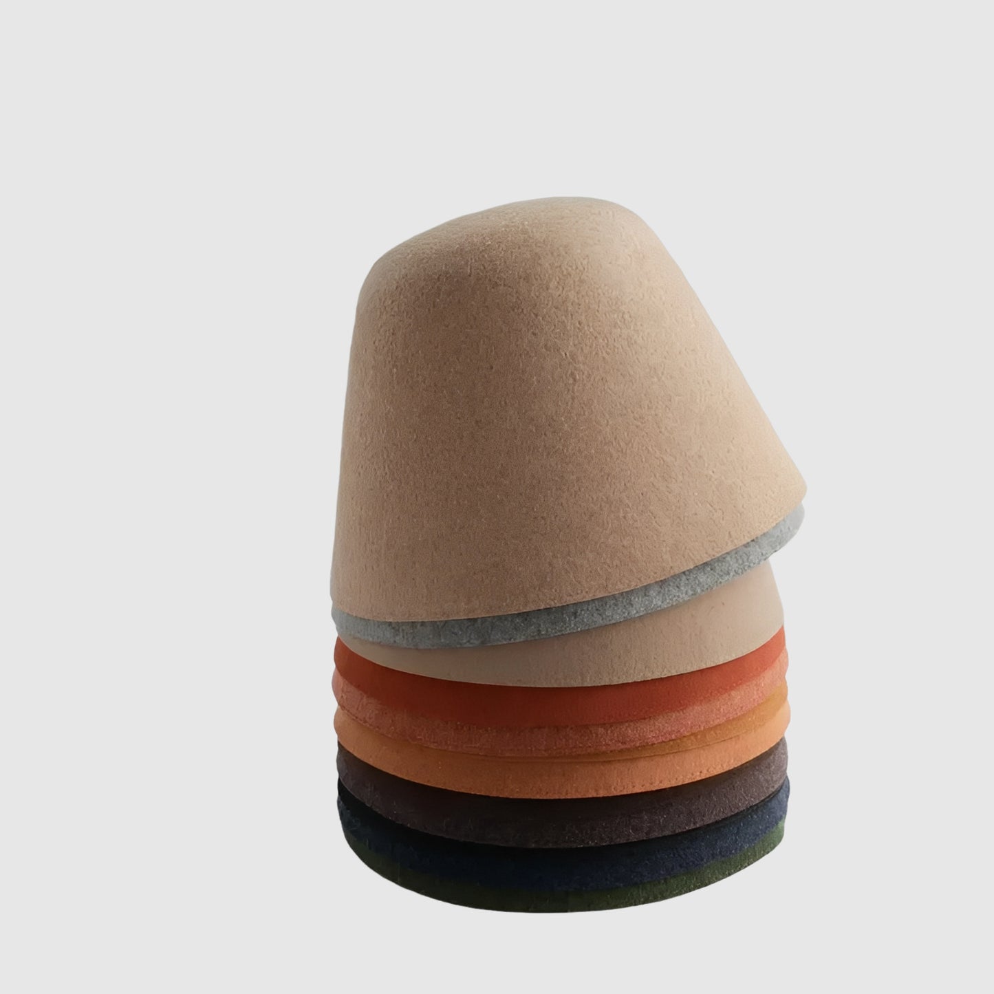 Chapeau cloche en laine à bord court pour femme