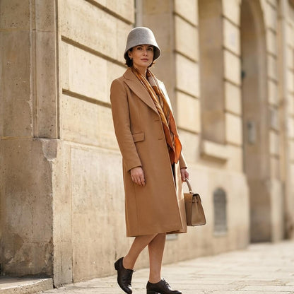 Chapeau cloche en laine à bord court pour femme