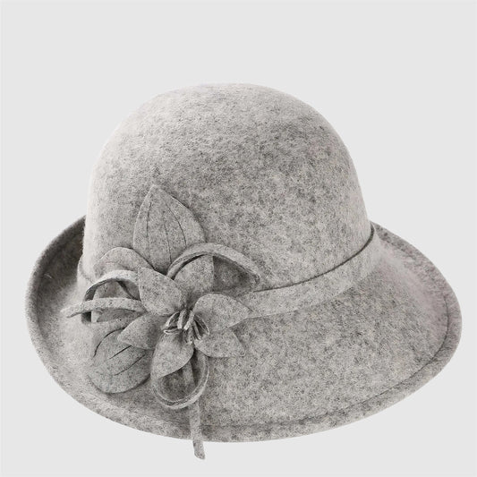 Chapeau cloche en laine pour femme façon fascinator
