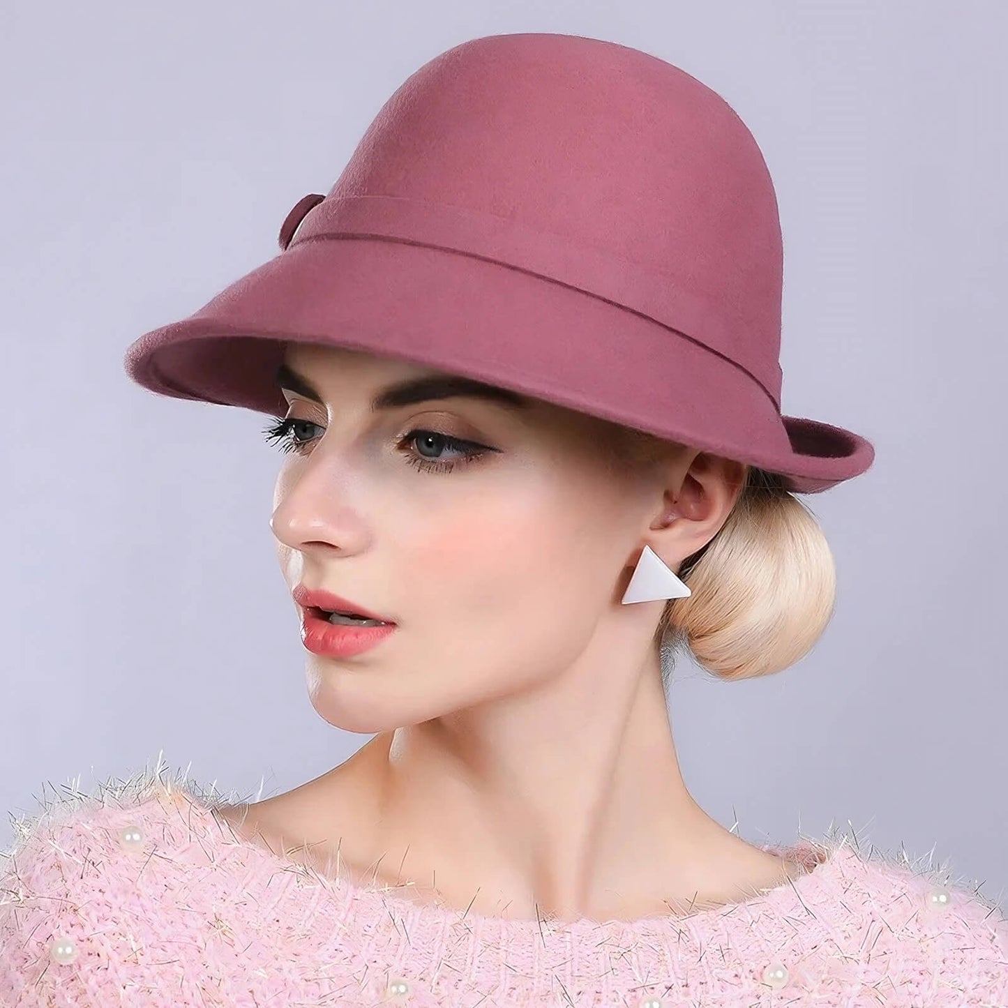 Chapeau cloche en laine pour femme façon fascinator