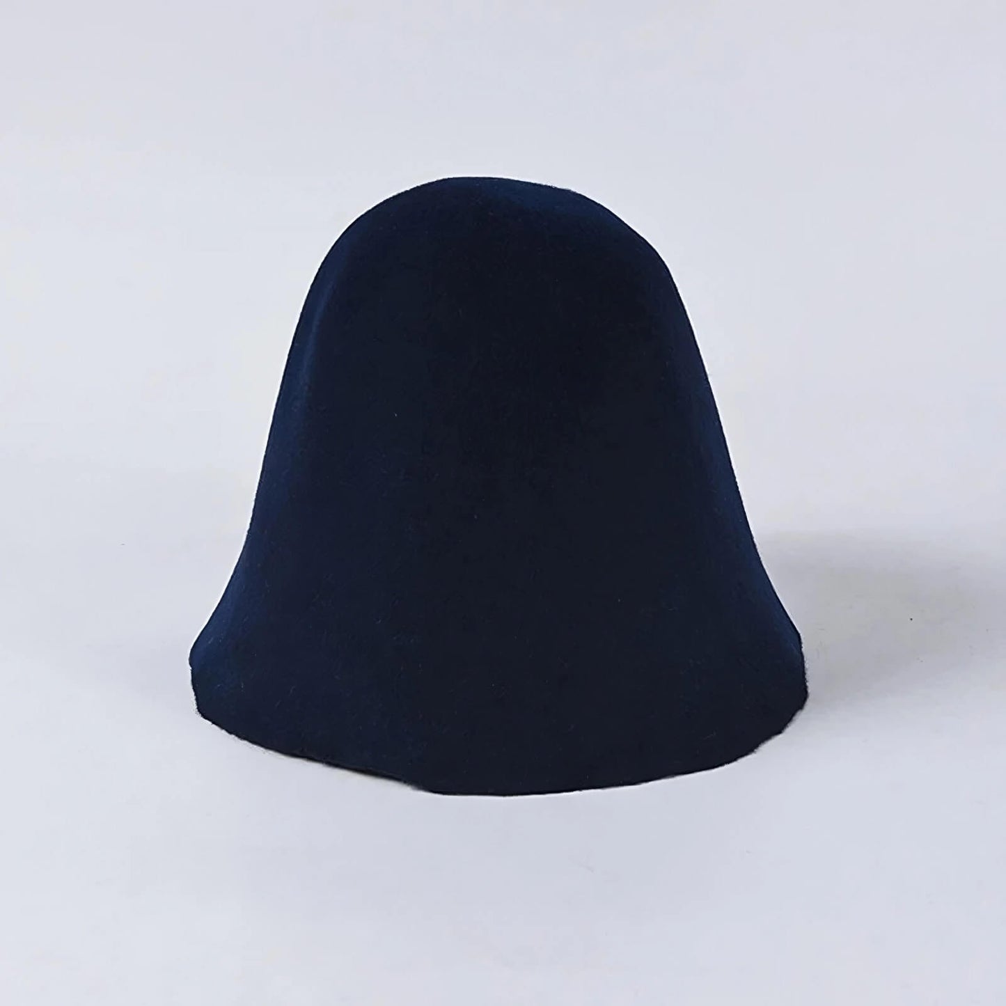 Chapeau cloche pour femme au style classique intemporel