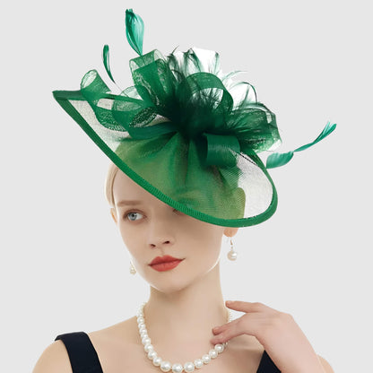 Chapeau de mariage avec plume et fleur
